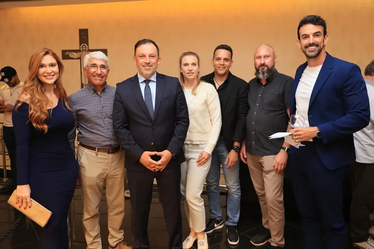 Convidados na recepção do evento de lançamento